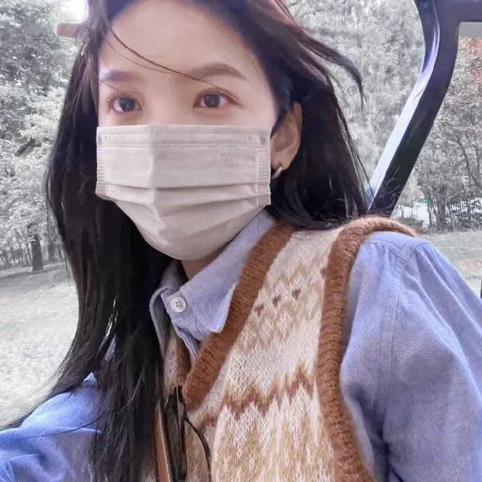 乳房与月亮